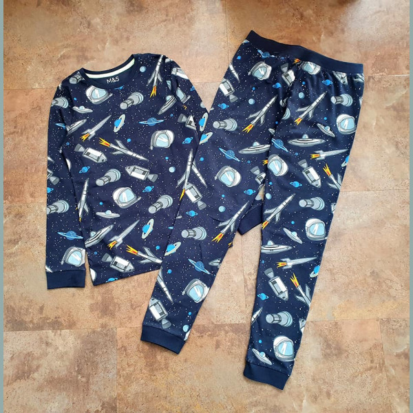 M&S Jungen Set Schlafanzug Pyjama Weltall Rakete Planeten blau 