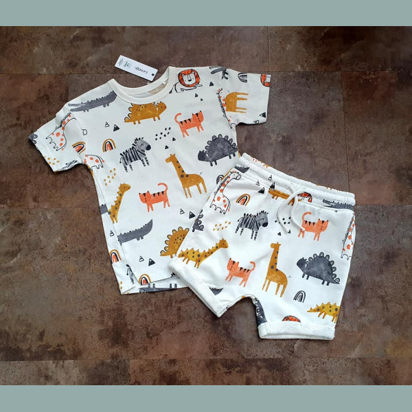 George Jungen Set T-Shirt Shorts Safari Giraffe Zebra Löwe Regenbogen creme 
